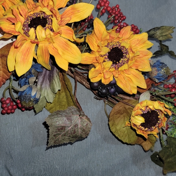 Sunflower Medley Swag 28". each - Picture 7 of 8